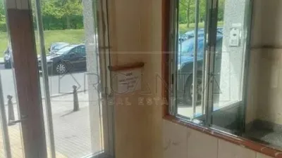 Local comercial en alquiler en Sagrada Familia-Vioño - Vista 4