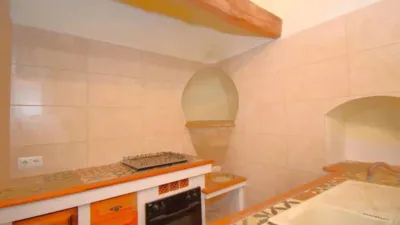 Chalet on Carrer de Joan Mieres photo 14