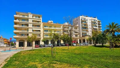 Top-floor apartment in Barri de Mar-Ribes Roges-Plaça de la Sardana photo 2