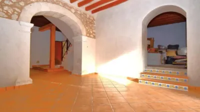 Chalet on Carrer de Joan Mieres photo 4