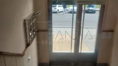 Local comercial en alquiler en Sagrada Familia-Vioño - Vista 2