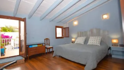 Chalet on Carrer d'Antoni Maura photo 40