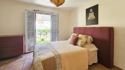 Chalet in Golf Bahia Urbanization photo 9