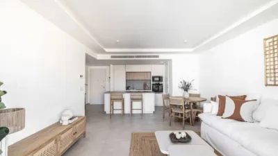 Apartment on Avenida de Santa Amalia photo 10