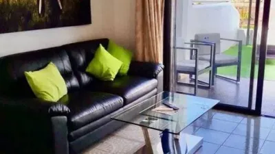 Apartment on Calle Maria Angeles Escanes, 10 photo 2
