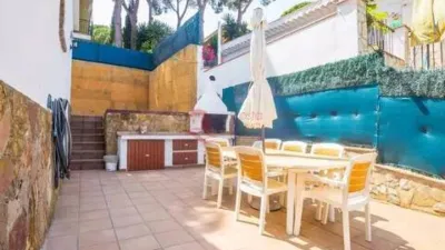 Chalet en Carrer de Víctor Català photo 7