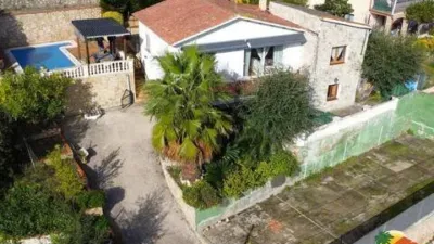 Chalet on Carrer del Tarragonès photo 29