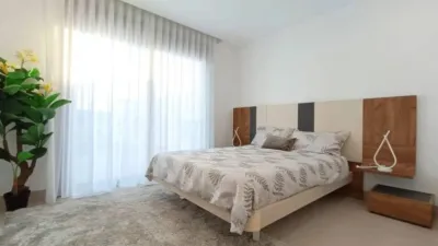 Chalet on N-A Street, -1 photo 9