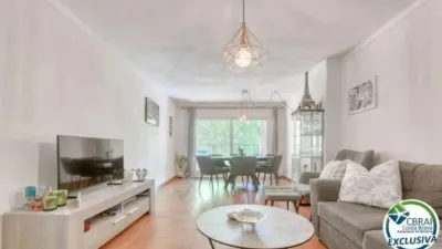 Apartment on Carrer del Puig Rom photo 3