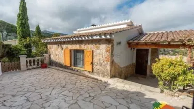 Chalet on Carrer de Luxemburg photo 48