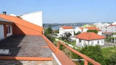 Top floor flat in Rúa Taina photo 48