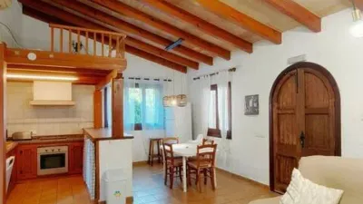 Chalet on Carrer de Lluna photo 5
