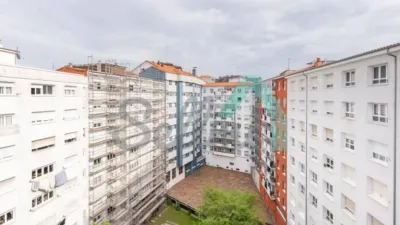 Piso en alquiler en El Carbayedo-El Quirinal, El Carbayedo-El Quirinal (Avilés) de 1.050 €<span>/mes</span>