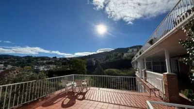 Chalet on Calle de la Alozaina photo 2