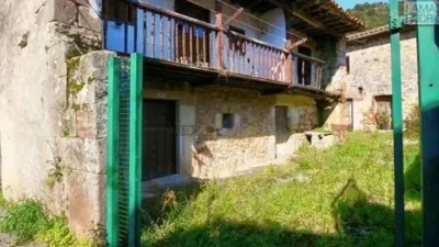 Chalet on Calle Treceno-Requejo, 27 photo 3