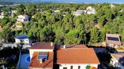 Chalet on Carrer del Clavell photo 30