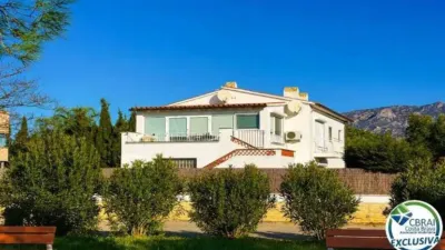 Chalet on Carrer del Castanyer photo 4