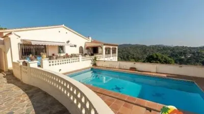 Chalet on Carrer Montroig photo 40