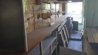 Local comercial en venta en Calle de Salvador Allende - Más
