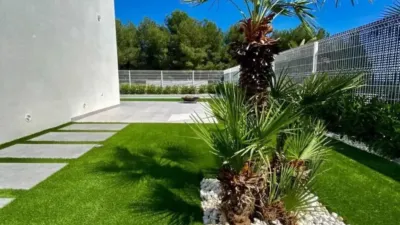 Chalet on Avinguda Europa photo 9