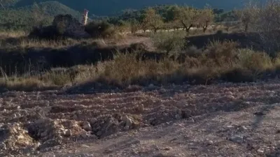 Terreno en venta en Castalla - Més