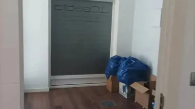 Apartment in University Area photo 3