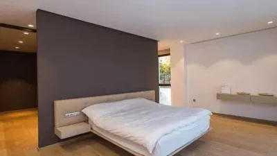Chalet on Carrer Paris photo 3