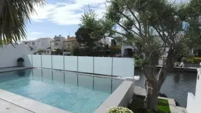 Chalet in Empuriabrava photo 2