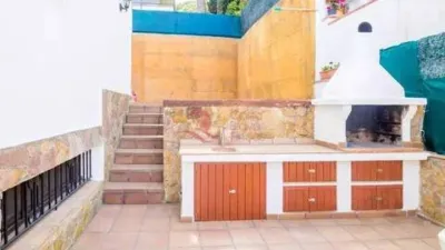 Chalet en Carrer de Víctor Català photo 9