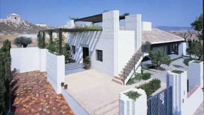 Chalet on N-A Street, -1 photo 2