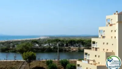 Apartment in Passatge Muga Delta photo 5