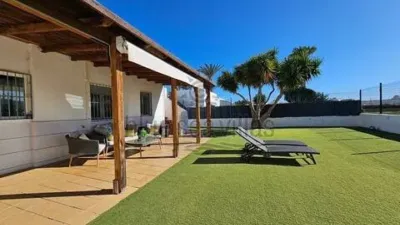 Chalet on Calle de los Agracejos photo 25