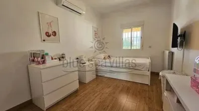 Chalet on Calle de los Agracejos photo 19
