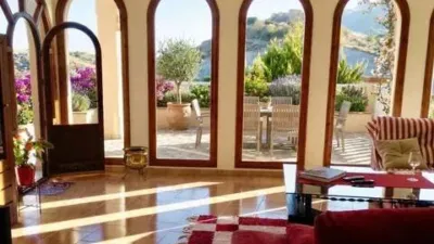 Detached Villa with Pool and Guest House in Vista de los Ángeles-Rumina photo 2