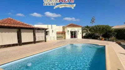 Chalet in La Oliva photo 2