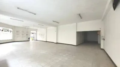 Local comercial en venta en Calle de Cristóbal Colón - Més