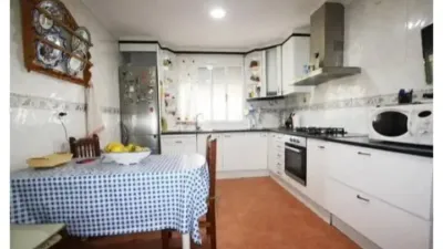 Chalet on Calle E photo 13