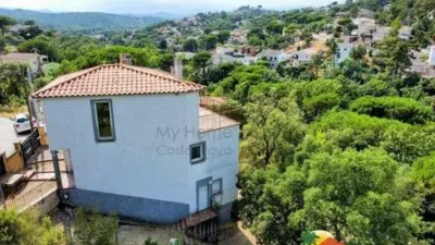 Chalet on Carrer de Saturn photo 2