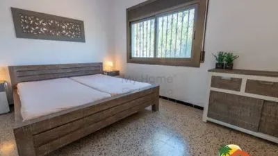 Chalet on Carrer Montroig photo 13