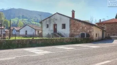 Chalet on Calle Treceno-Requejo, 27 photo 2