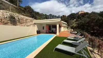 Chalet on Carrer de Roca Vila photo 2