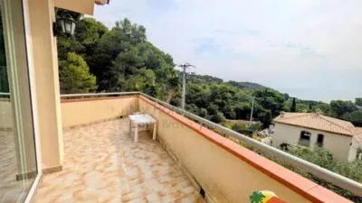 Chalet on Calle Lluisa Usall i Bosch No Number photo 10