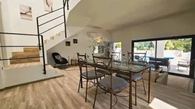 Chalet on Ua-11 Street, No Number photo 14