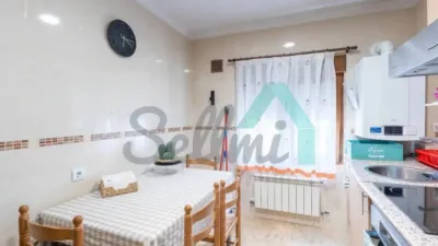 Piso en alquiler en El Carbayedo-El Quirinal, El Carbayedo-El Quirinal (Avilés) de 1.050 €<span>/mes</span>