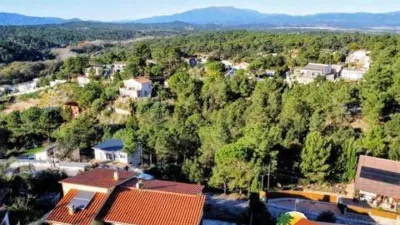 Chalet on Carrer del Clavell photo 35
