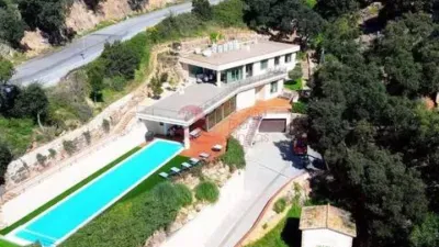 Chalet on Carrer de Roca Vila photo 4