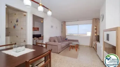 Apartment in Passatge Muga Delta photo 2