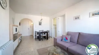 Apartment in Passatge Muga Delta photo 3