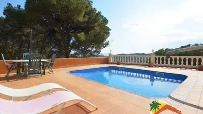 Chalet on Carrer Versalles photo 4