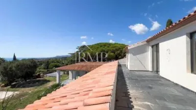 Chalet on Avinguda de Bilbenyes photo 33
